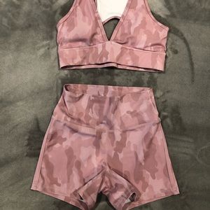 EUC look fab while working out 💕 shorts